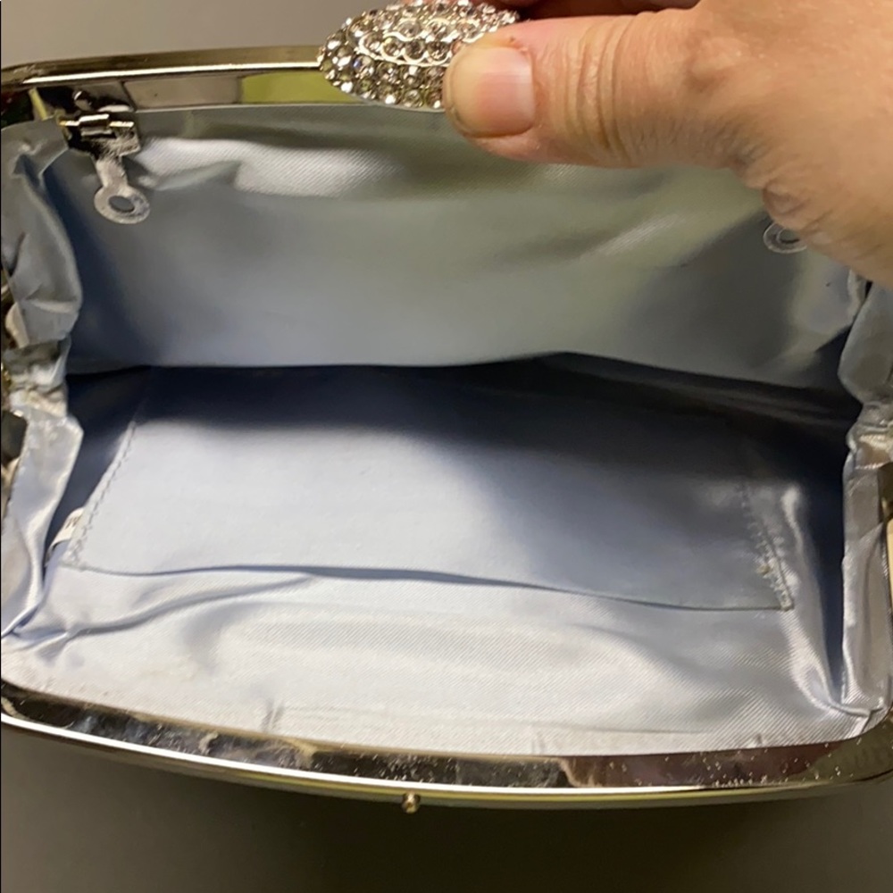 Silver clutch - Picture 3 of 3